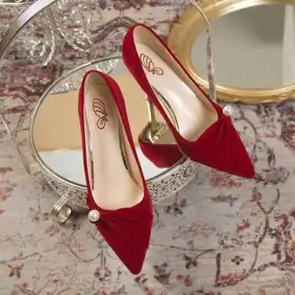 新款细跟不累脚秀禾婚纱两穿红色高跟鞋酒红色6厘米全新升级新款上37