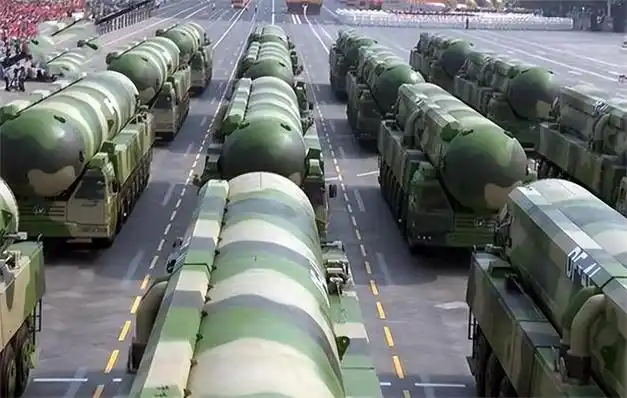 东风系列导弹中国有一样武器让美国不敢乱来日本感到害怕