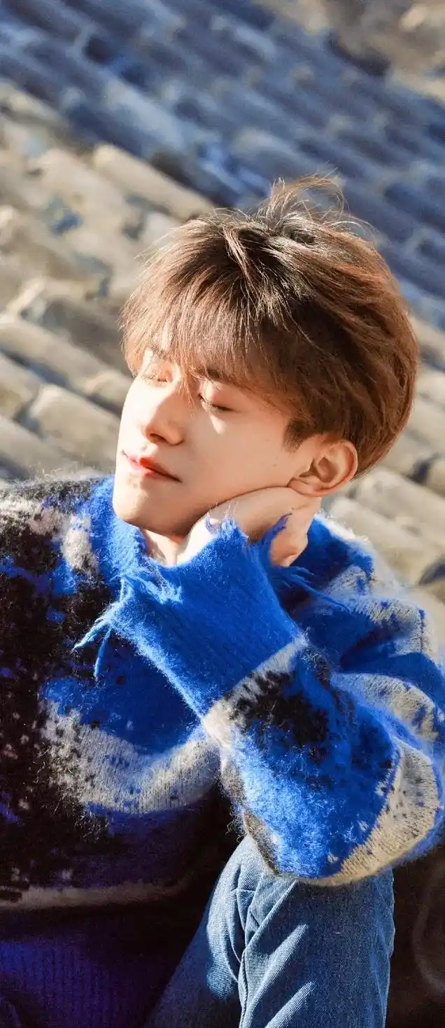 温柔岁月 温柔人#易烊千玺 #壁纸 - 抖音