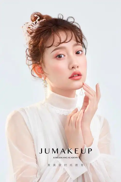 时尚新娘造型