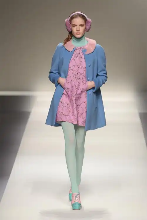 blugirl (蓝色少女)米兰时装周2012秋冬系列时装秀