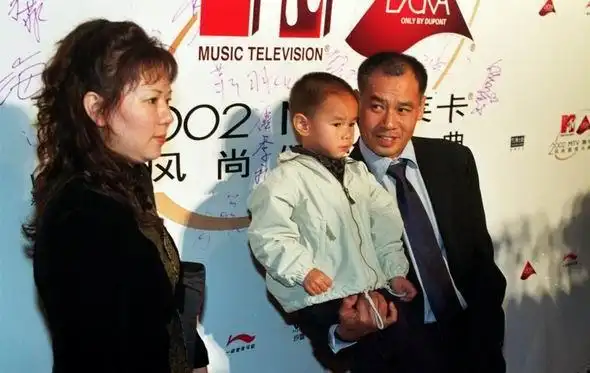 儿女懂事,丈夫事业有成,生活无忧无虑的陈永妍真的是嫁对人了