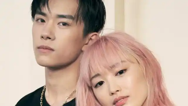 曾经拒绝关晓彤的易烊千玺,如今竟和她有这么亲密的动作