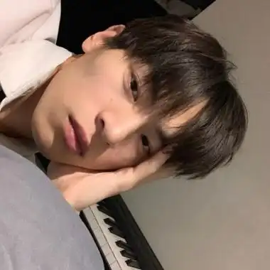 男生高清露脸的超酷头像