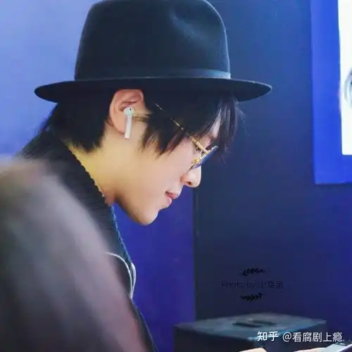 轩zone丨戏里戏外都是总是霸总将人设进行到底