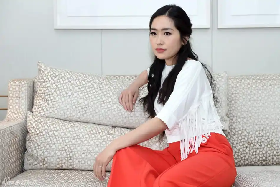 组图:张艺谋之女张末首受访 称更愿用作品说话