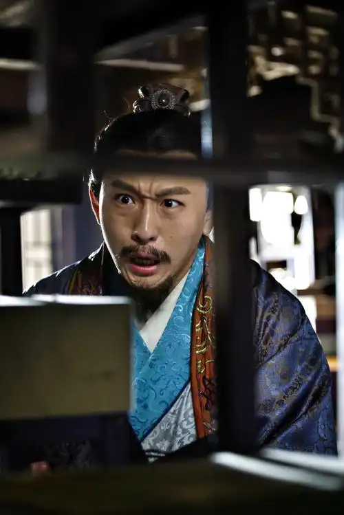 演员张旭洲跨越年龄半妖皇帝番外饰演官府老爷