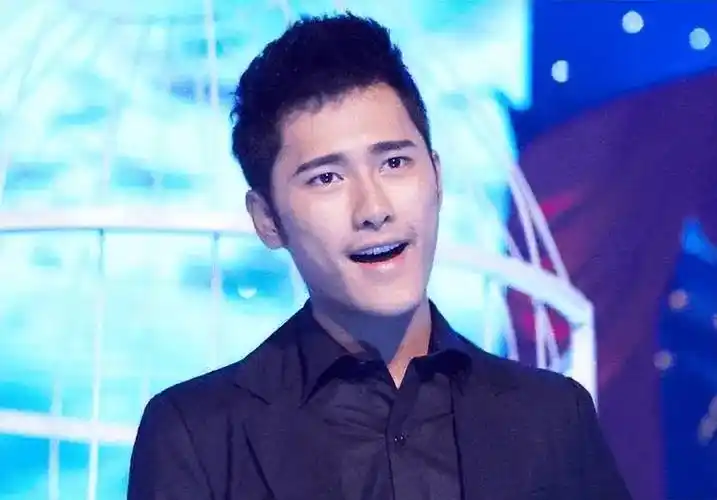 朱梓骁昔日肛裂疑云被从面相看出有肛裂网友猜或与郭敬明有关