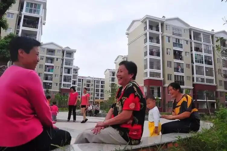 (邻里和睦示意图)