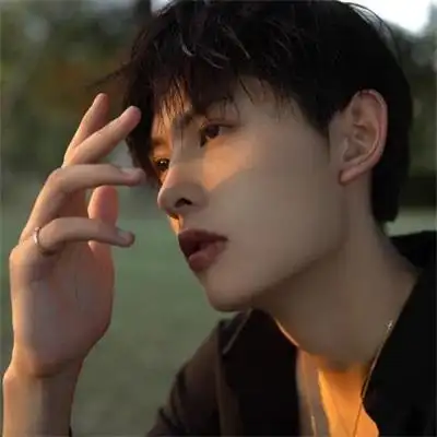 痞帅痞帅的男生照片头像高冷气质的男生帅气图片大全