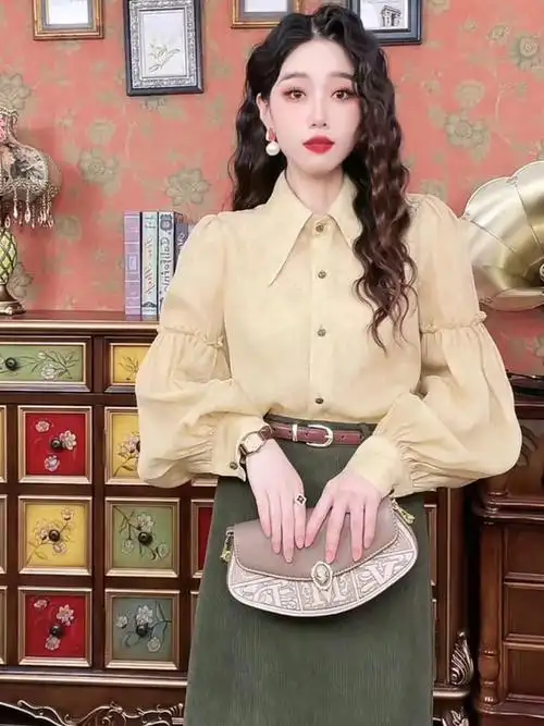 港味复古碎星长袖衬衫女高级感气质翻领木耳边漂亮小衫别致上衣秋