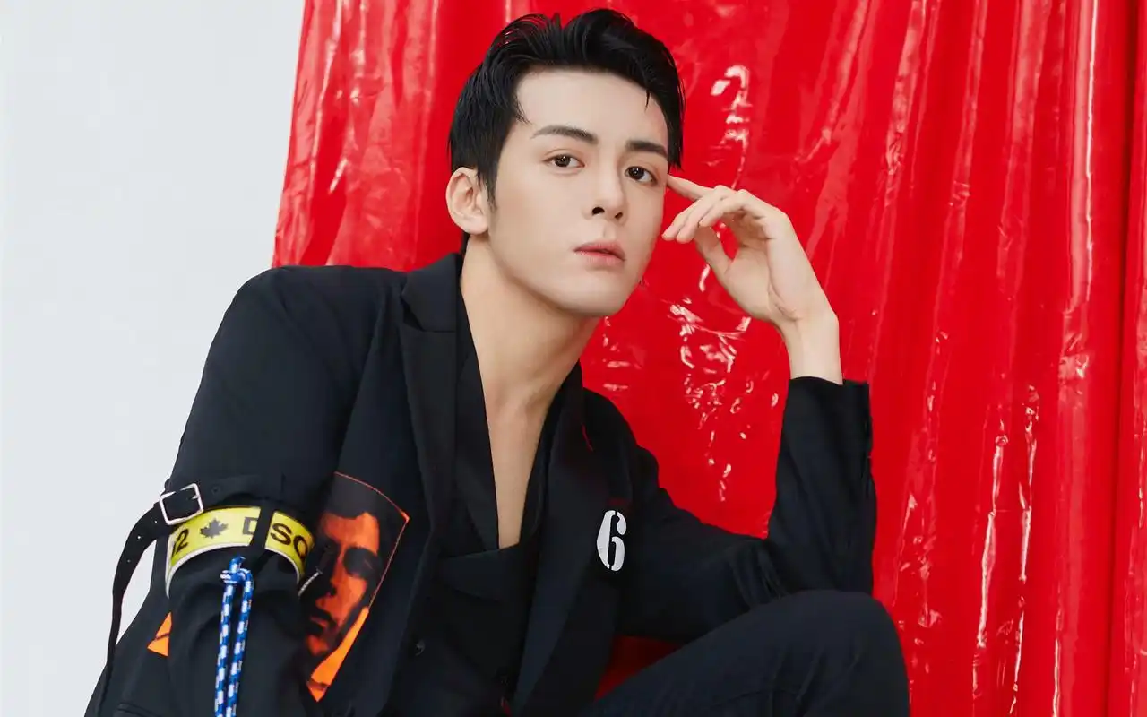 曾舜晞帅气杂志写真图片桌面壁纸