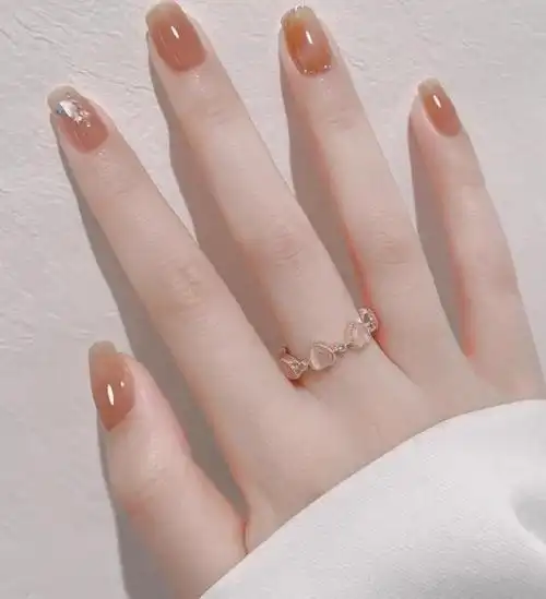 好看的美甲图片有哪些(流行的美甲款式推荐)