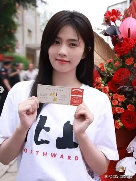 白鹿出道前照片曝光,大家看有没有整过?