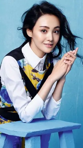 并凭此系列剧入围第25届中国金鹰酱笾Ｋ内地电视剧女演员偶像剧女