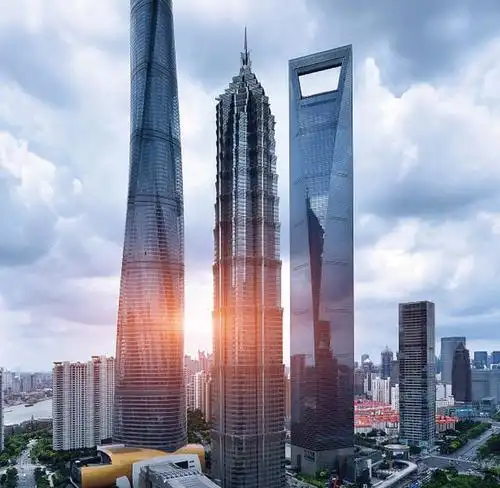 狮尾智能与玻机智能携手共进打造上海市无人机城市应用名片