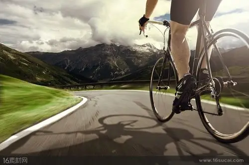 路面上骑行的车手高清摄影图片(图片id:110719)-高清旅游图片-素材