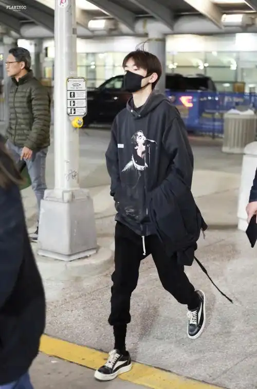 诊断为易烊千玺走路粉##易烊千玺走路粉有福了