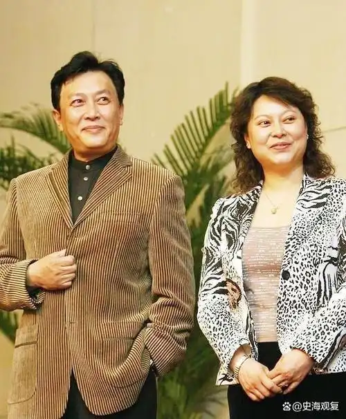 唐国强现状国内淘金妻儿在国外花为残疾儿子的婚恋担心