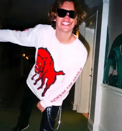 明星穿搭thekidlaroi上身ecosys6976