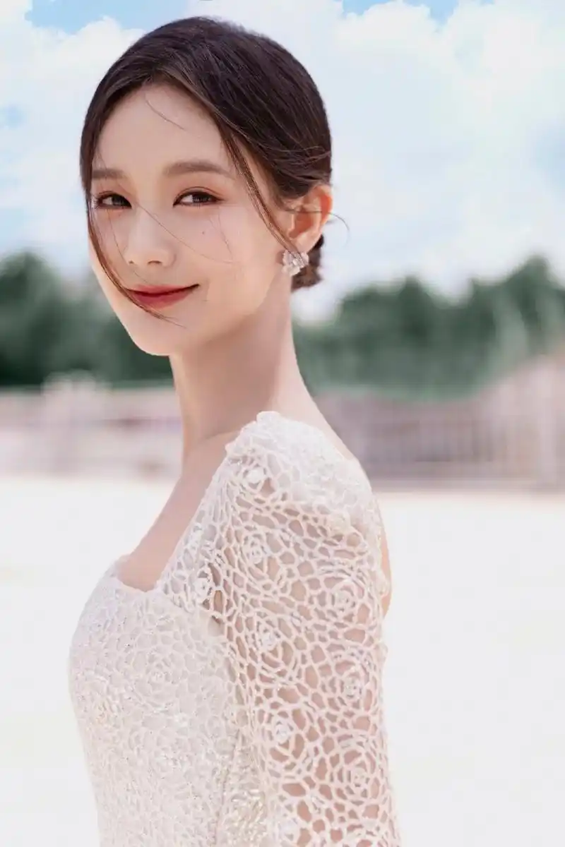 李一桐高清壁纸头像(十八)[爱你]