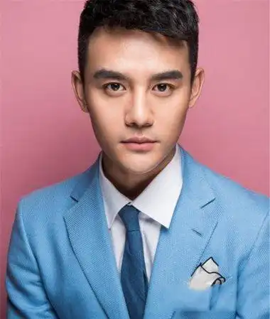 王凯发型叫什么 王凯英俊时尚的短发图片