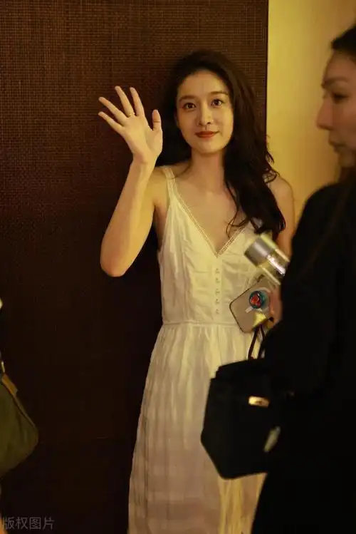 张雪迎这身材,这才是尤物啊!