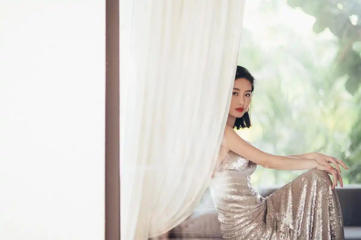 明星写真美图|杨采钰