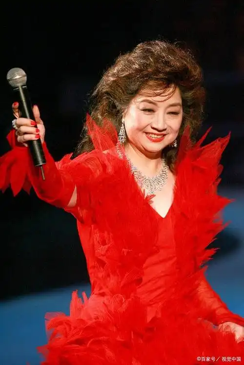 徐小凤,明月千里寄相思