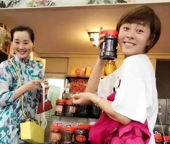 著名演员黄渤:我这辈子最正确的决定,就是娶了一个平凡的妻子_小欧