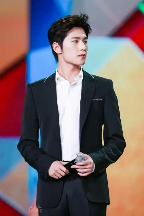 杨洋!西装羊!真棒