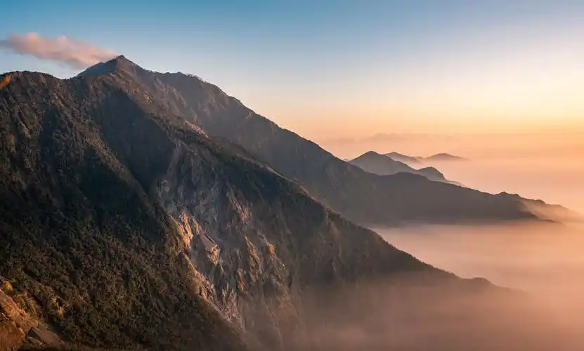 目前在用的电脑桌面壁纸(无水印) - 知乎