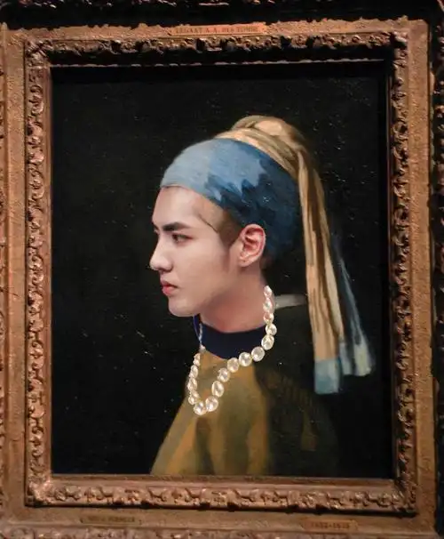 戴珍珠项链的吴亦凡