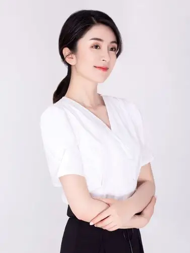 明眸善睐的刘庭羽气质清纯蕴含着令人陶醉的魅力