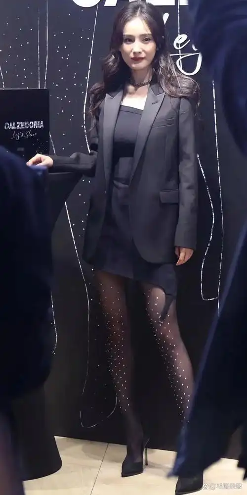 杨幂经典造型美腿黑丝高级魅惑