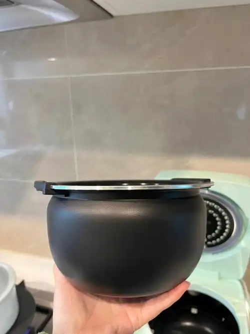 这内胆一看就是口好电饭锅