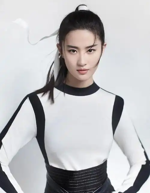 刘亦菲玫瑰故事下班路透