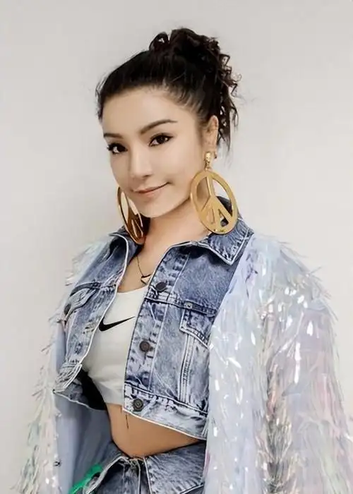 超女冠军江映蓉:整容失败后淡出娱乐圈,现复出依旧无望