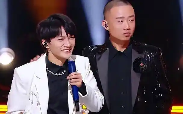 周深:那英对不起我喜欢李克勤_声音_大鱼_节目