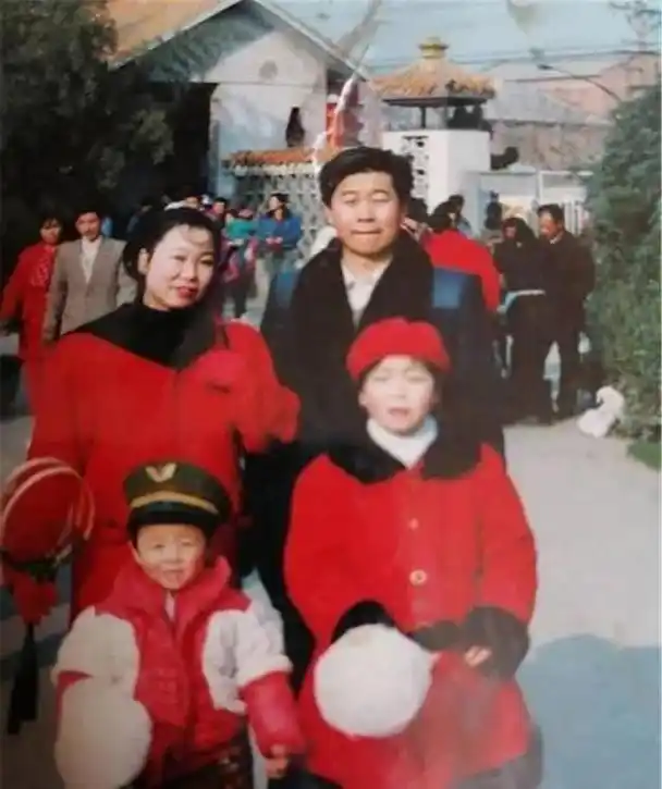 杜新枝对郭威怎么样?结婚照是帅小伙,你看姚策生前过的什么日子