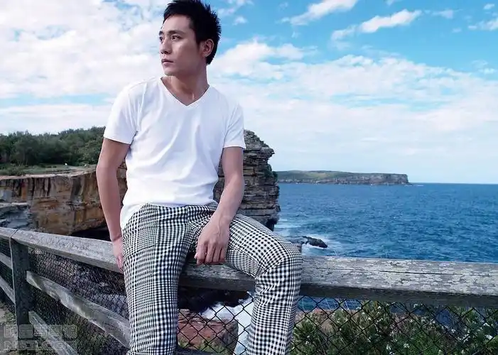 刘烨写真图片-自制960x854壁纸.高清大图-明星写真馆n63.com