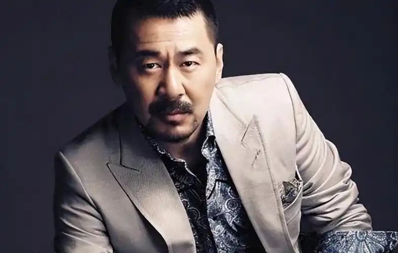 陈建斌做梦也没想到,因为一个角色,他会被观众做成各种的表情包,还被