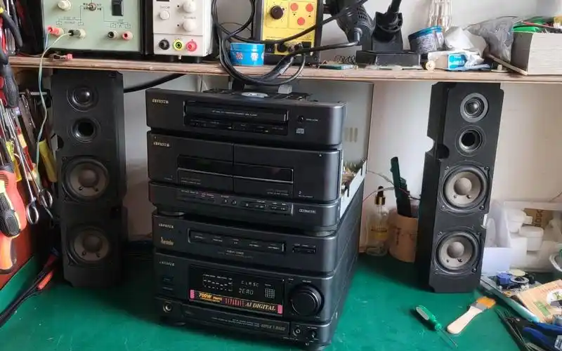 4,爱华aiwa是来自日本的一家著名音响品牌,其产品风格时尚外观美观