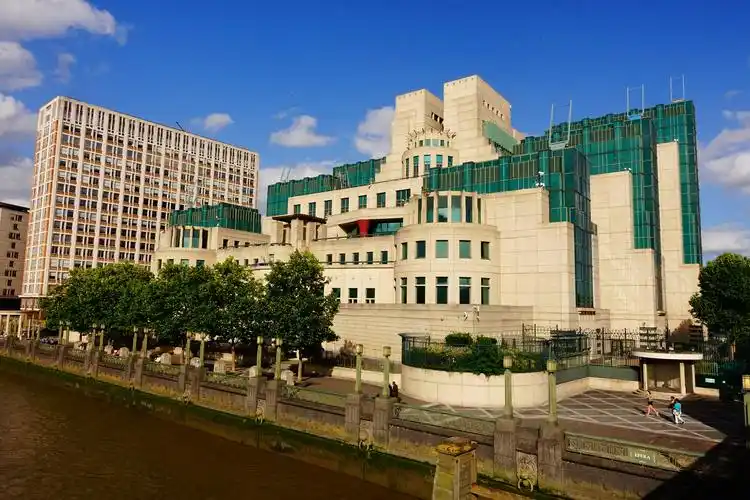 019处处留心英国军情六处总部大厦