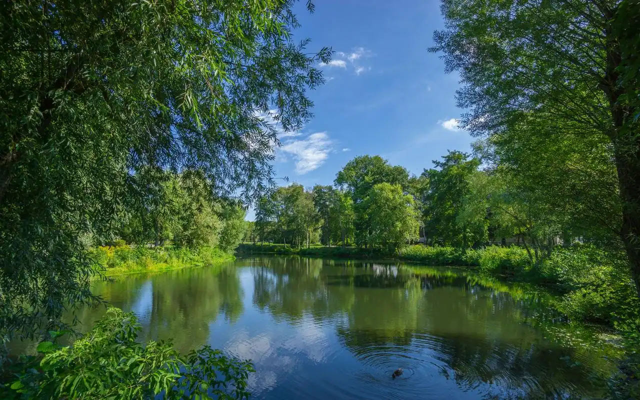 唯美湖泊自然风景图片高清壁纸