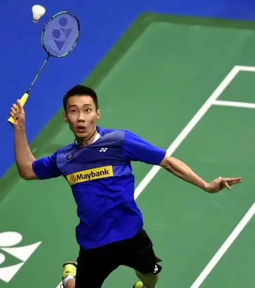 李宗伟36岁患癌电疗33次导致喉咙全烂吃饭时要喷麻药