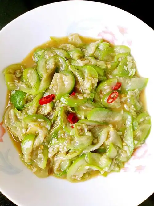 【素炒丝瓜的做法步骤图,素炒丝瓜怎么做好吃】s小妹-_下厨房