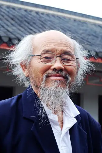 主题:[原创]长胡子爷爷