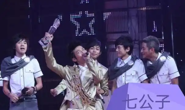 遭内娱冷藏15年的快男冠军陈楚生,《有没有人告诉你》如今怎样