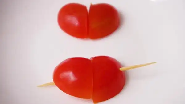 圣女果怎么切成爱心,圣女果怎么切,圣女果摆盘心型图片 圣女果怎么切